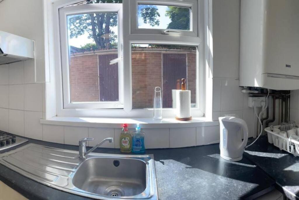 Birmingham City Guest House Экстерьер фото