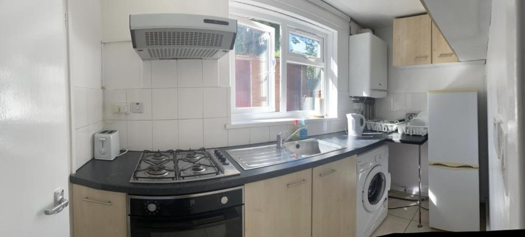 Birmingham City Guest House Экстерьер фото
